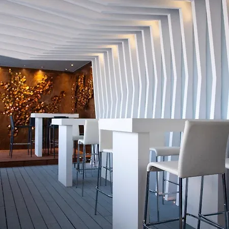 Status Hotel Athènes