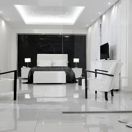 Hotel Status 4*